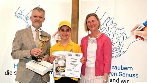 Landeslehrlingswettbewerb OÖ Handwerksbäcker – Siegerin von der Bäckerei Stöcher in Bad Zell